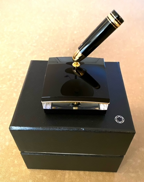 Pens and Pencils: : Mont Blanc: 149 Desk Stand